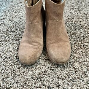 Toms Tan Ankle Booties Classic Suede Design